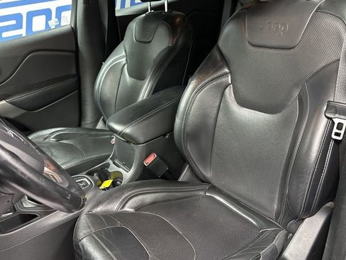 Used 2019 Jeep Cherokee High Altitude image 13