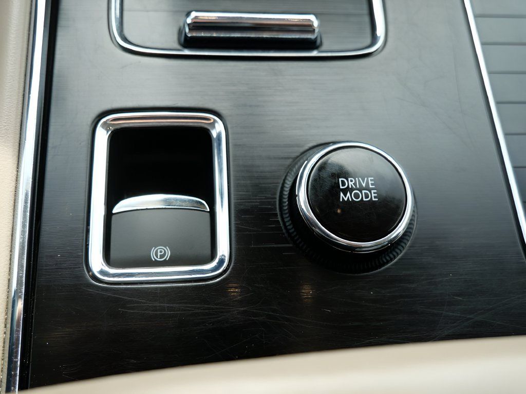 Used 2021 Lincoln Aviator Grand Touring AWD/4WD image 25