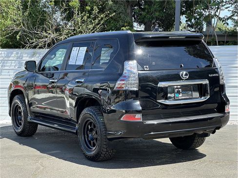 Used 2020 Lexus GX 460 Premium w/ Premium Package AWD/4WD image 12