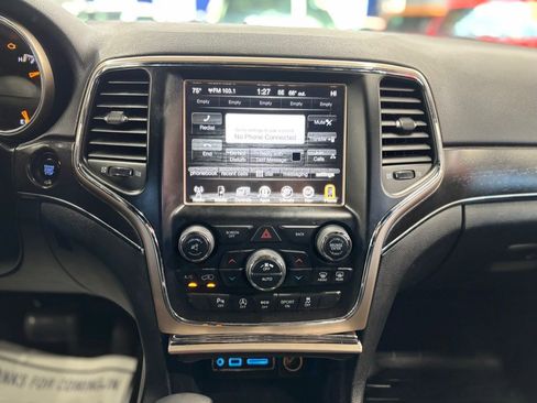 Used 2017 Jeep Grand Cherokee Limited AWD/4WD image 22