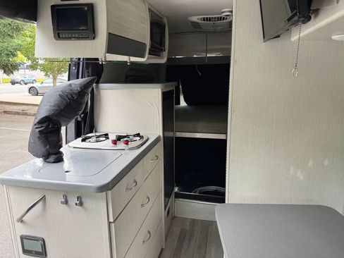 Used 2022 Mercedes-Benz Sprinter 2500 image 30