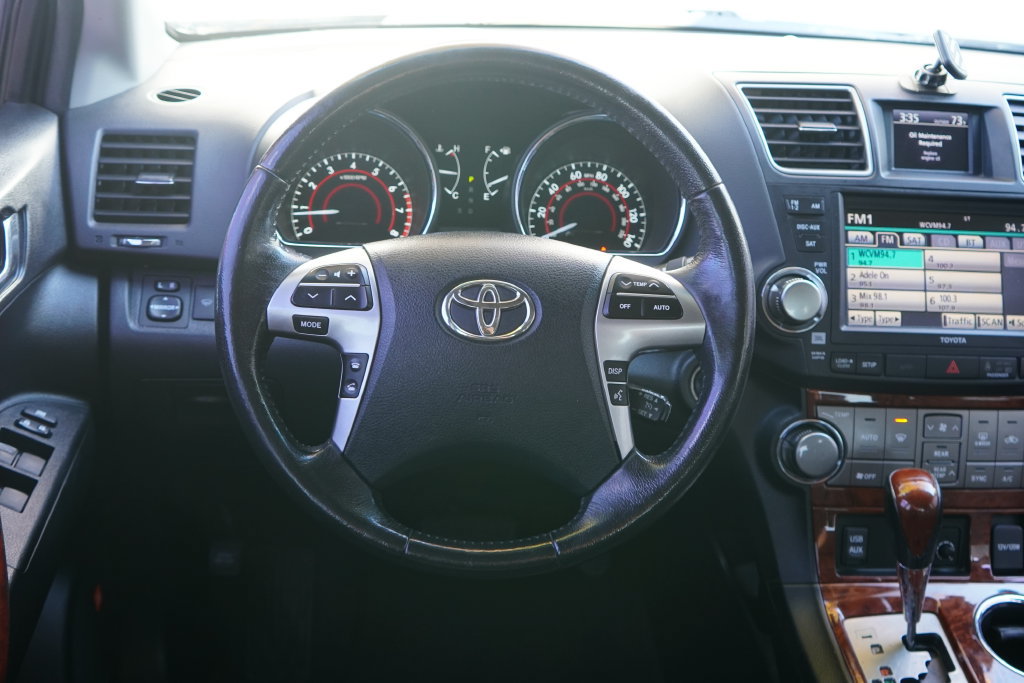Used 2011 Toyota Highlander Limited AWD/4WD image 15