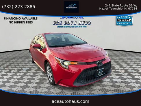Used 2021 Toyota Corolla LE image 1