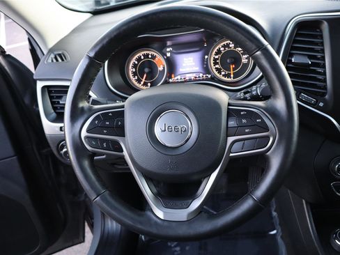 Used 2021 Jeep Cherokee Latitude Lux w/ Sun & Sound Group image 16