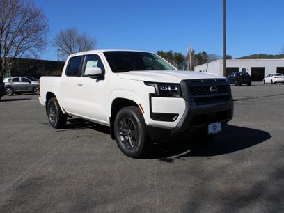 New 2026 Nissan Frontier SV w/ Tow Package