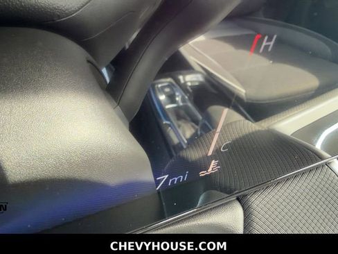 New 2026 Chevrolet TrailBlazer LT w/ Convenience Package FWD image 18