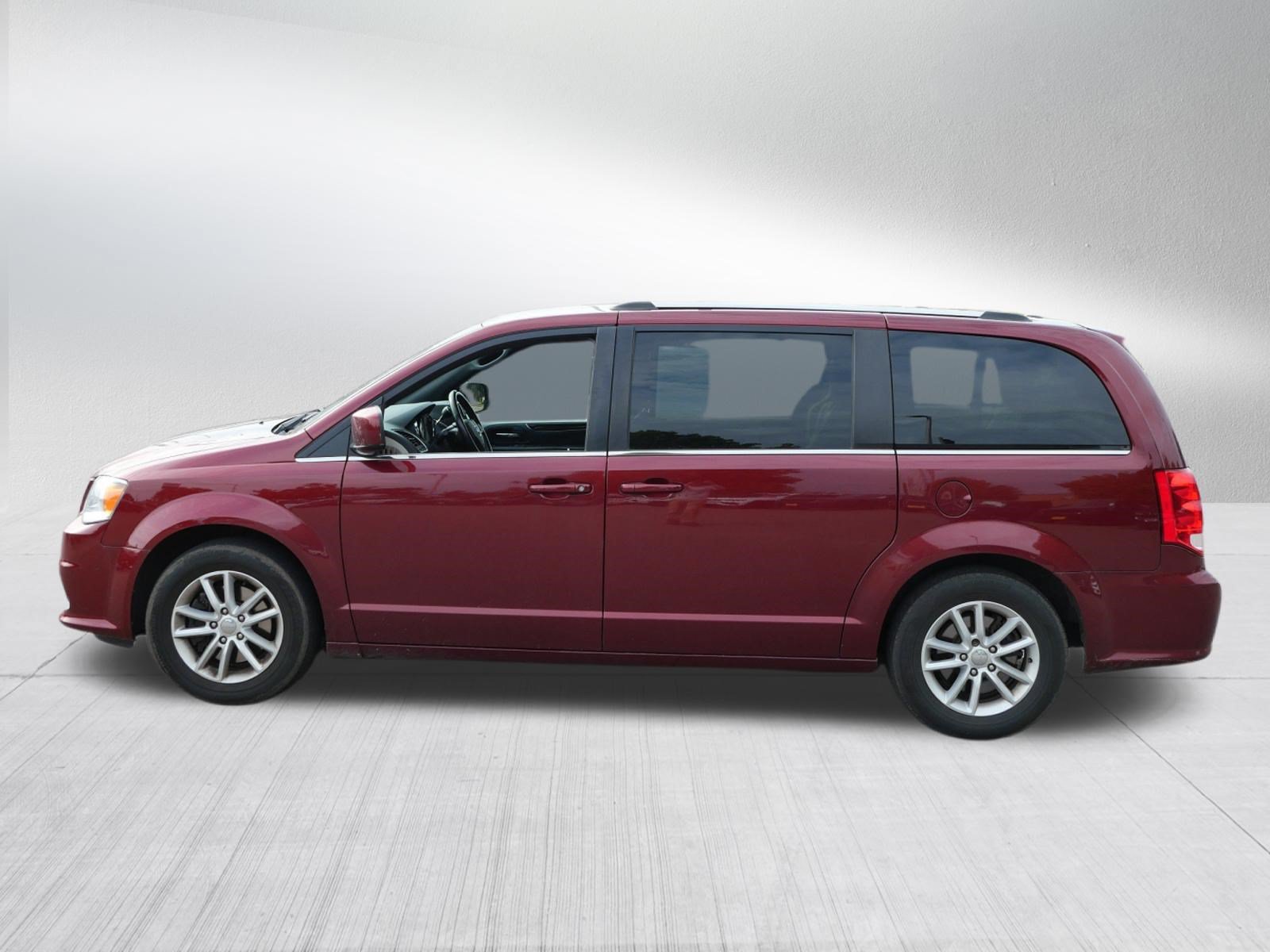 Used 2018 Dodge Grand Caravan SXT FWD image 4