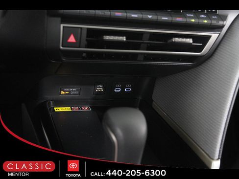 Used 2026 Toyota Camry SE w/ Convenience Package FWD image 15