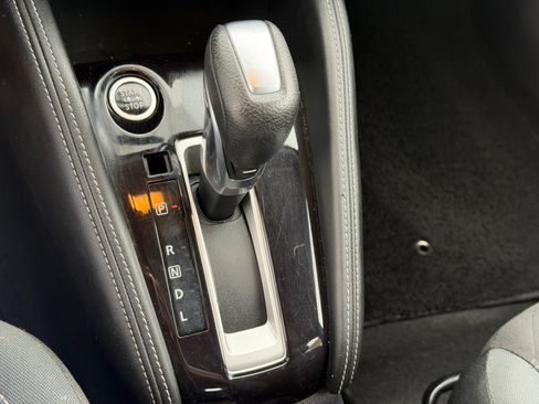 Used 2019 Nissan Kicks SV FWD image 29