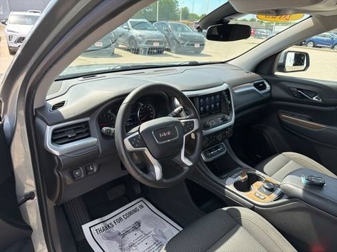 Used 2023 GMC Acadia SLE w/ Driver Convenience Package AWD/4WD image 15