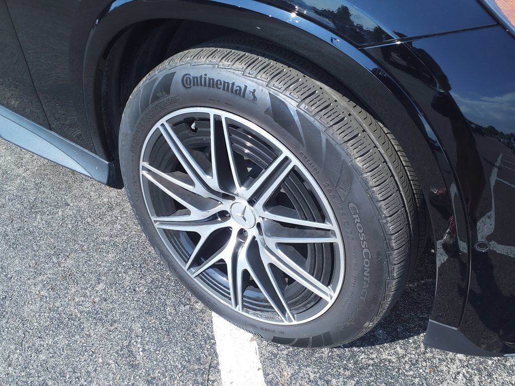 Certified 2025 Mercedes-Benz GLC 43 AMG 4MATIC Coupe image 9