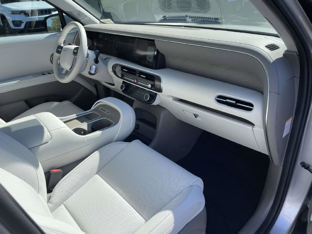 Used 2026 Hyundai Palisade Limited FWD image 14