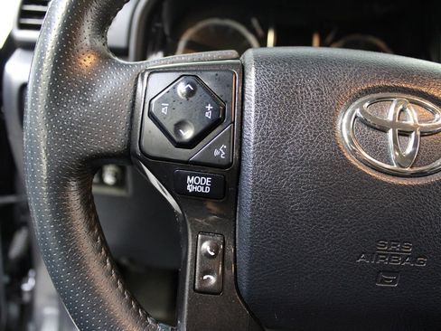 Used 2020 Toyota 4Runner TRD Off-Road Premium w/ Moonroof Package AWD/4WD image 29