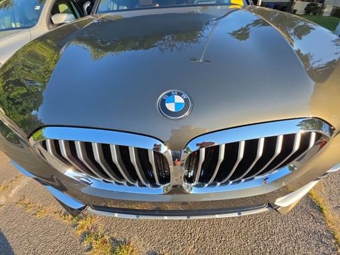 Used 2022 BMW X5 xDrive40i w/ Premium Package AWD/4WD image 6