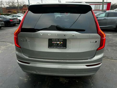Used 2023 Volvo XC90 B5 Core w/ Protection Package Premier image 4