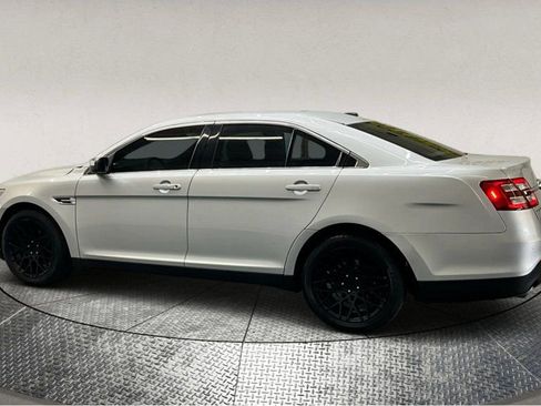 Used 2019 Ford Taurus Limited image 5