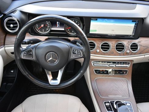 Used 2018 Mercedes-Benz E 300 4MATIC w/ Premium 1 Package image 14