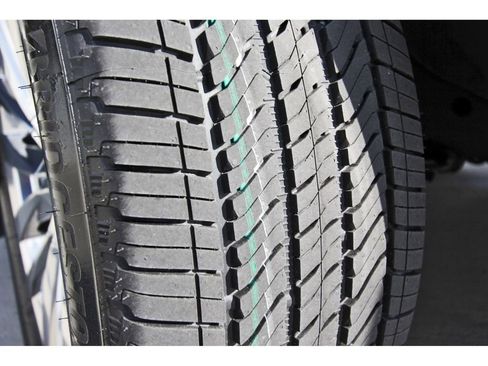 Certified 2023 Cadillac Escalade ESV Premium Luxury image 34