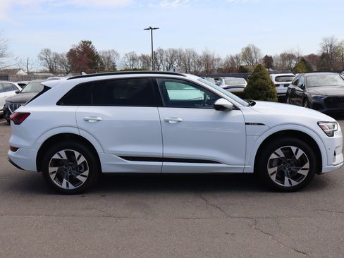 Used 2021 Audi e-tron Premium w/ Convenience Plus Package image 4
