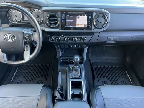 Used 2019 Toyota Tacoma TRD Sport w/ Technology Package AWD/4WD image 33