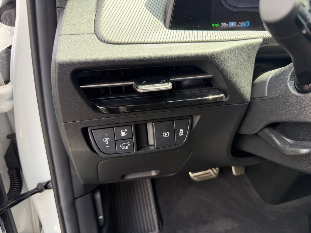 Used 2024 Kia EV6 GT-Line AWD/4WD image 18