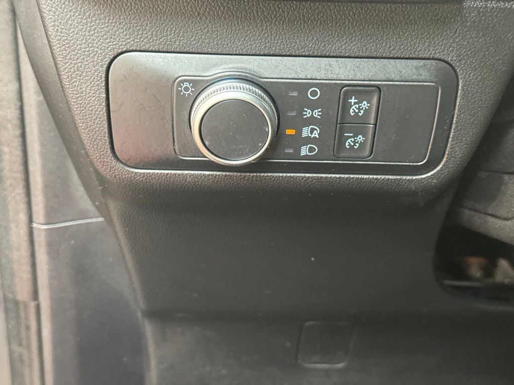 Used 2022 Ford Escape SE w/ Cold Weather Package AWD/4WD image 23