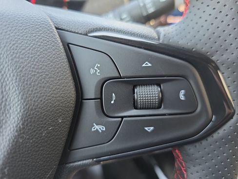 New 2026 Chevrolet Trax RS w/ Sunroof Package FWD image 24