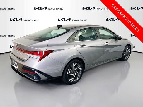 Used 2024 Hyundai Elantra Limited FWD image 7