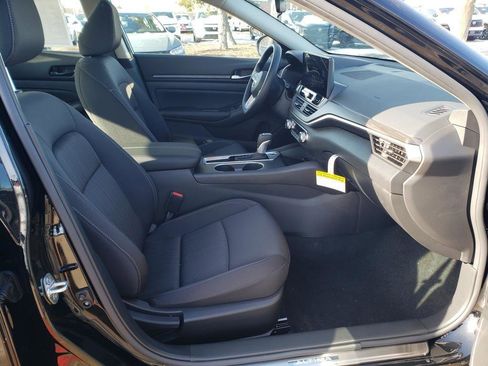 Used 2025 Nissan Altima 2.5 SV w/ SV Special Edition Package image 23