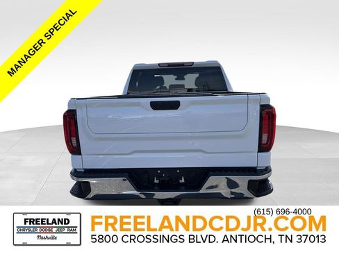 Used 2022 GMC Sierra 1500 SLT w/ SLT Convenience Package AWD/4WD image 4