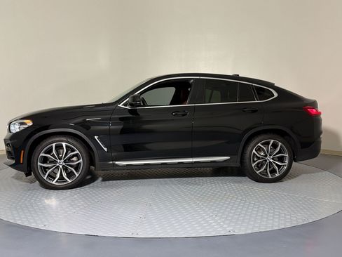 Used 2021 BMW X4 xDrive30i w/ Convenience Package AWD/4WD image 2