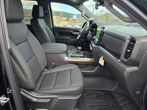 New 2026 GMC Sierra 1500 Elevation w/ Elevation Premium Package AWD/4WD image 25