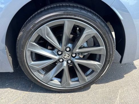 Used 2021 Toyota Corolla SE w/ SE Premium Package FWD image 9