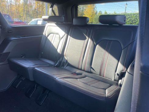 Used 2022 Ford Expedition Max Limited image 23