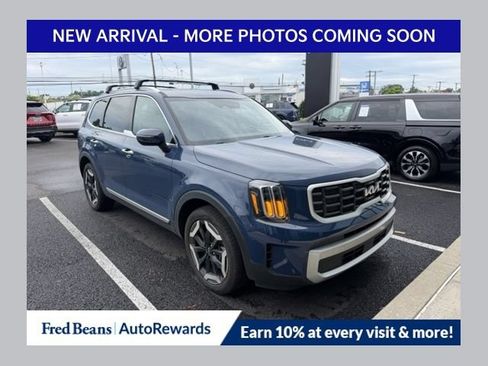 Used 2024 Kia Telluride S w/ S Sunroof Package AWD/4WD image 1