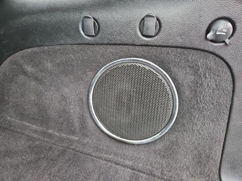 Used 2018 Jeep Grand Cherokee Limited w/ Luxury Group II image 17