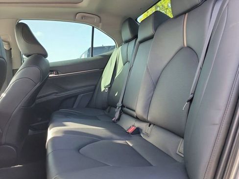 Used 2020 Toyota Camry XLE image 20