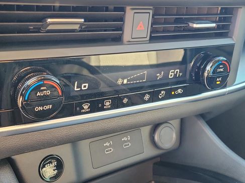 Certified 2024 Nissan Rogue SV image 26