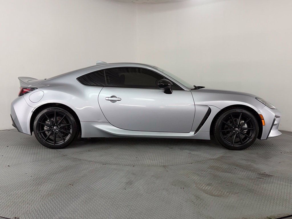 Used 2023 Toyota GR86 Premium w/ ALL Weather Mat Package (TMS) RWD image 4