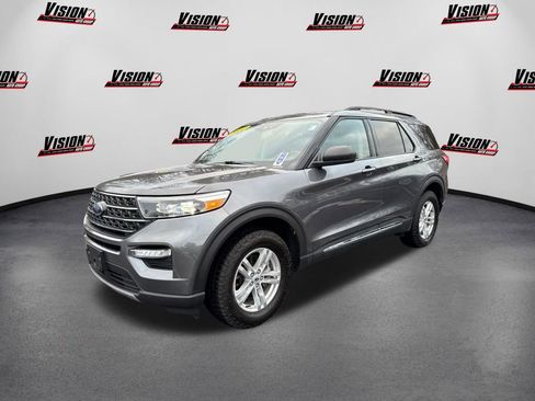 Used 2022 Ford Explorer XLT w/ Equipment Group 202A image 1