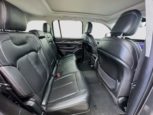 Used 2023 Jeep Grand Cherokee 30th Anniversary AWD/4WD image 20
