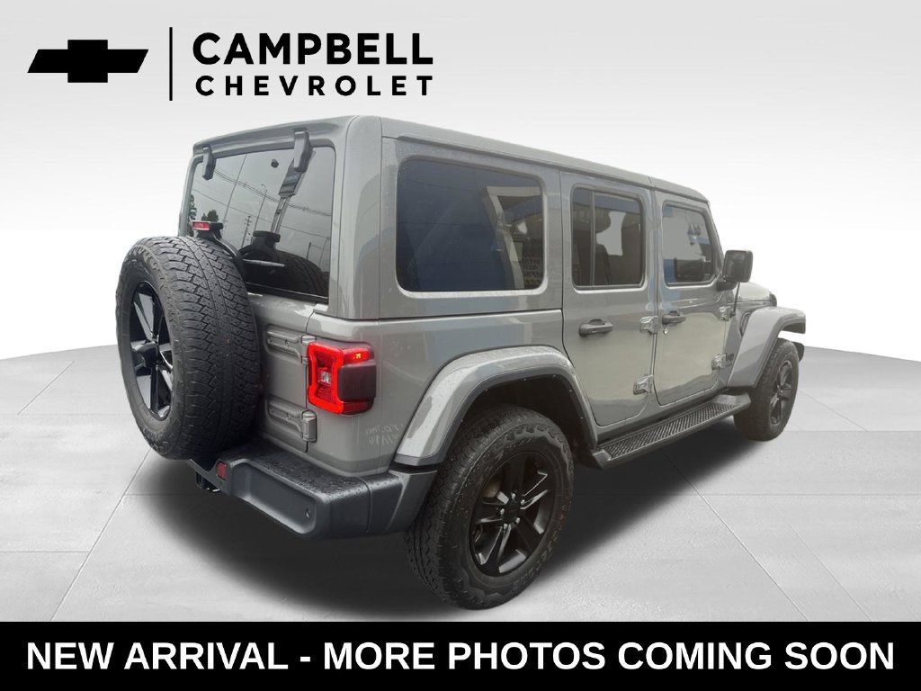 Used 2022 Jeep Wrangler Unlimited Sahara AWD/4WD image 5
