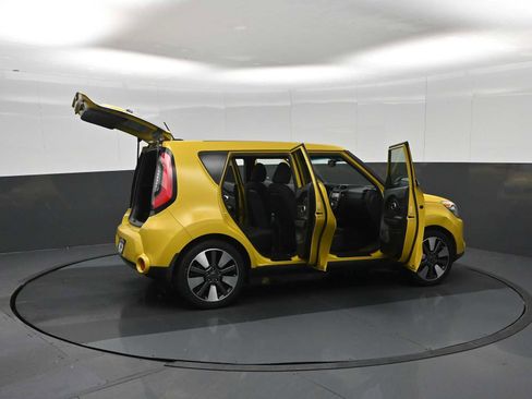 Used 2014 Kia Soul ! w/ Sun & Sound Package FWD image 28