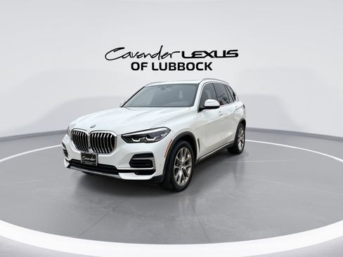 Used 2022 BMW X5 xDrive40i w/ Premium Package AWD/4WD image 4