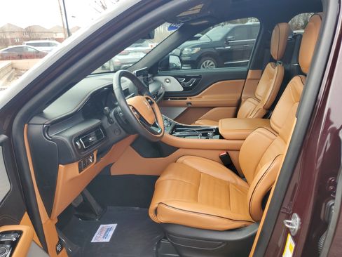 Used 2023 Lincoln Aviator Black Label w/ Dynamic Handling Package image 12