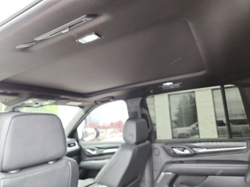 Used 2022 GMC Yukon XL Denali AWD/4WD image 28