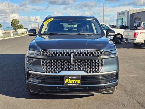 Used 2025 Lincoln Navigator L Reserve image 6