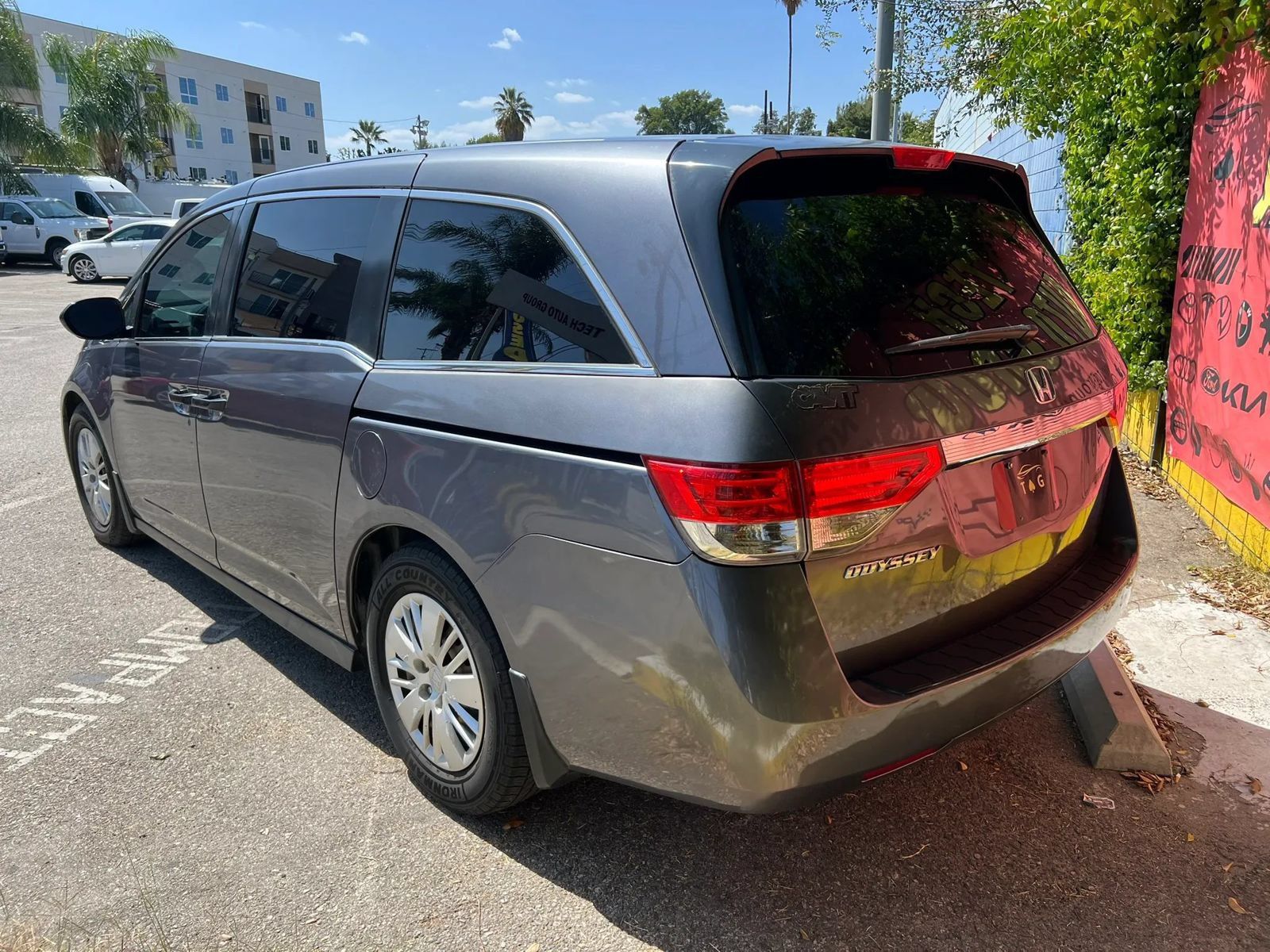 Used 2016 Honda Odyssey LX image 6