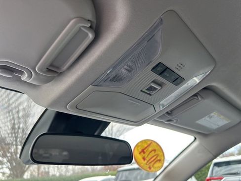 Used 2024 Toyota RAV4 XLE image 30