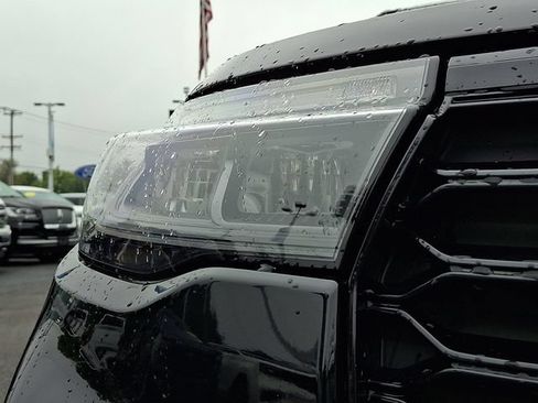 Certified 2025 Ford Explorer ST-Line AWD/4WD image 11